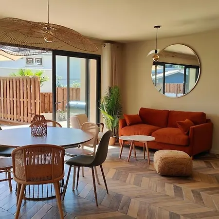 Villa Camelia Jacuzzi Vue