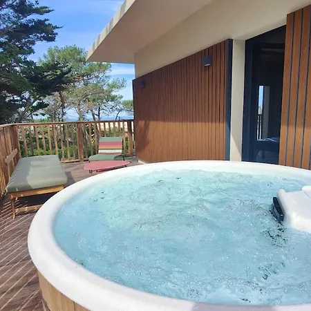 Villa Camelia Jacuzzi Vue